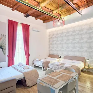 Bed & Breakfast Toto E Peppino Luxury, Napels