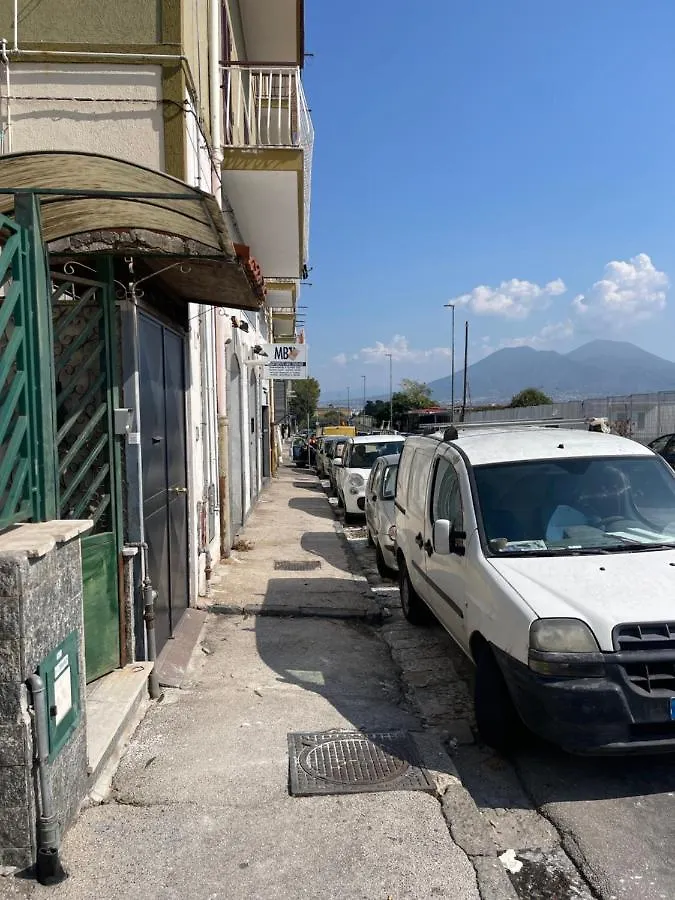 Отель Lux House Naples Airport Гостевой дом