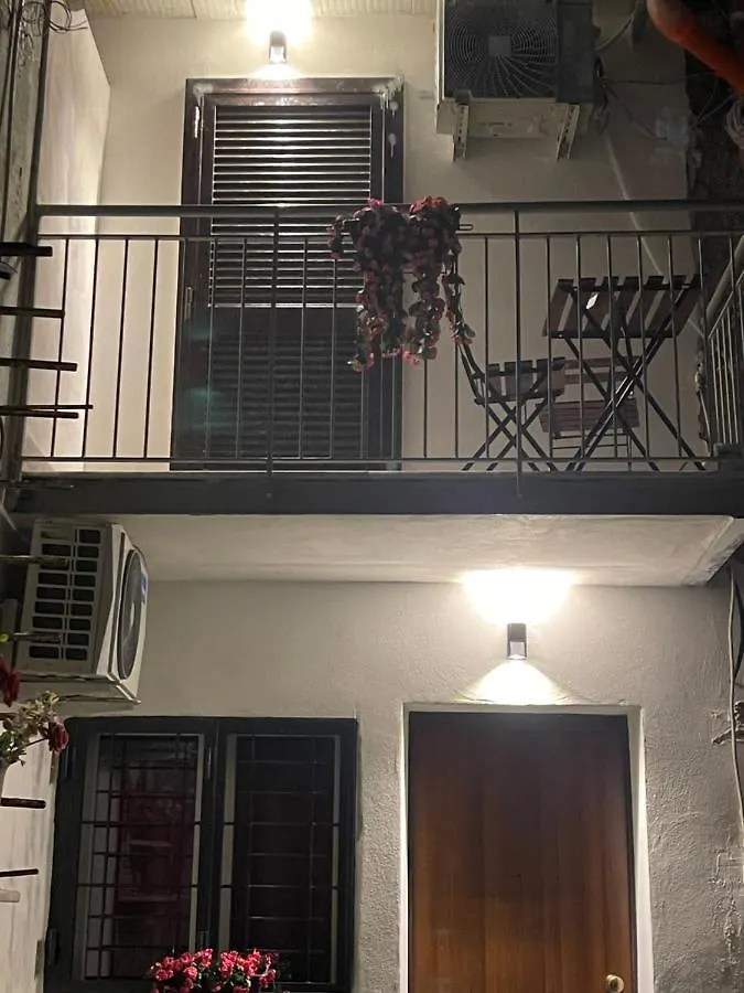 Отель Lux House Naples Airport