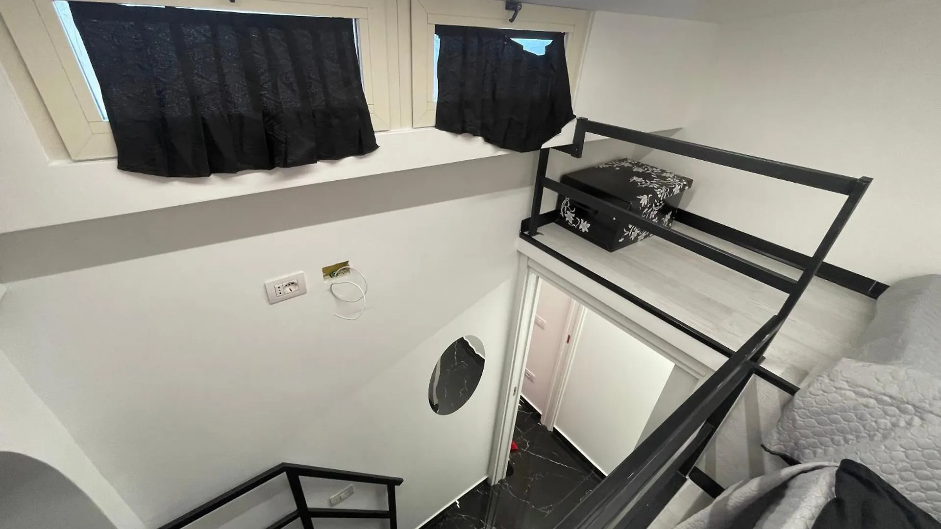 Гостевой дом Отель Lux House Naples Airport Италия