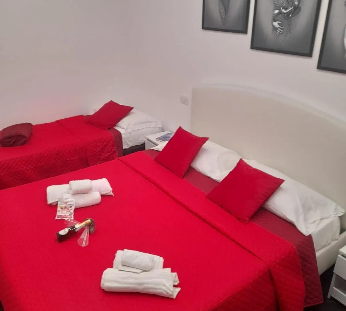 Отель Lux House Naples Airport