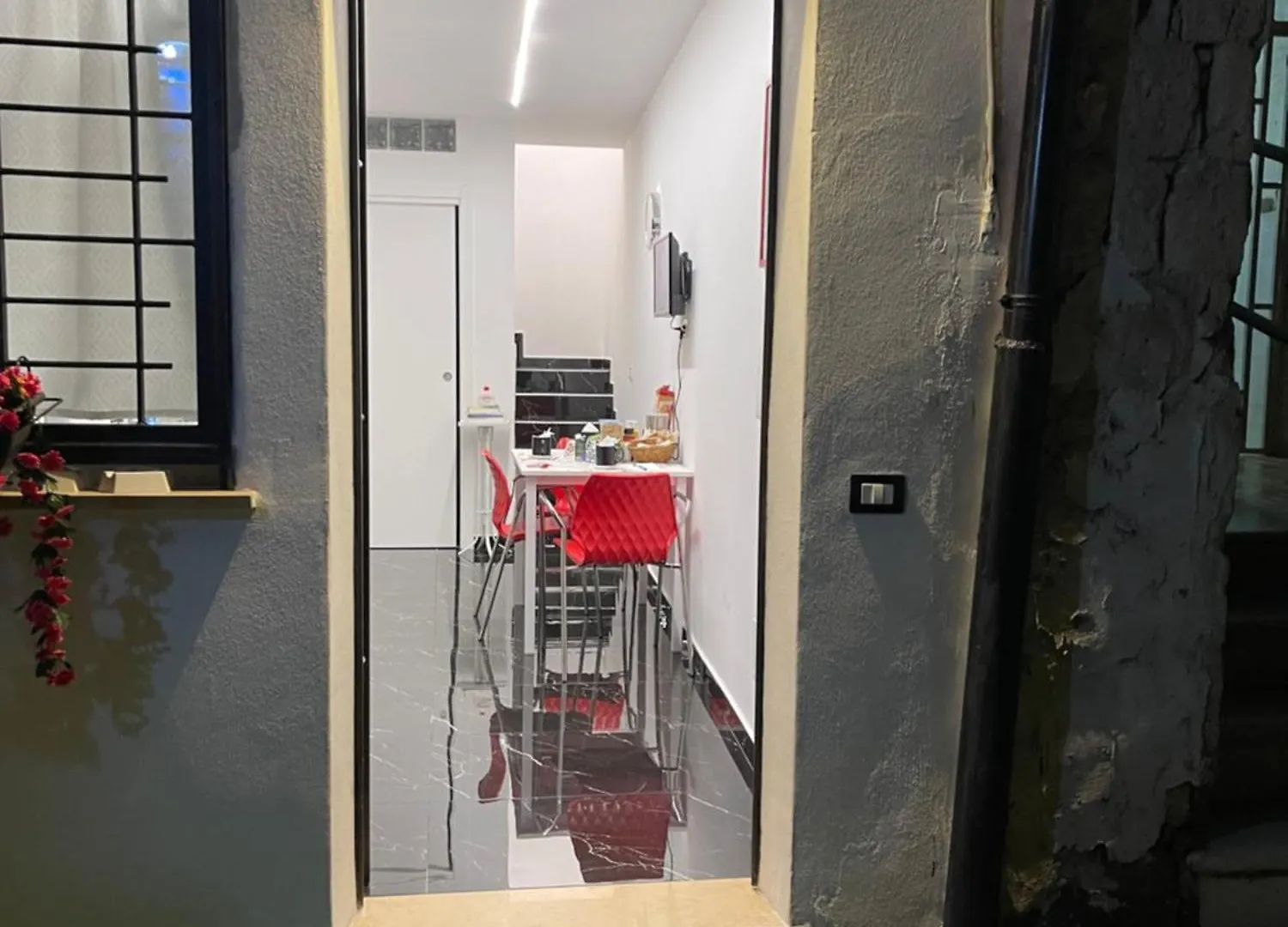 Отель Lux House Naples Airport Гостевой дом